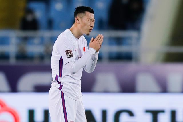 没上春晚却拯救春晚!国足靠实力成春节全民话题